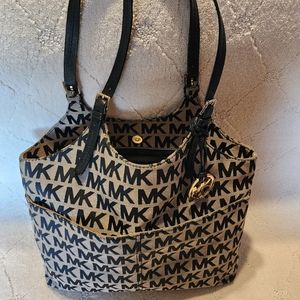 Michael Kors monogram shoulder bag tote